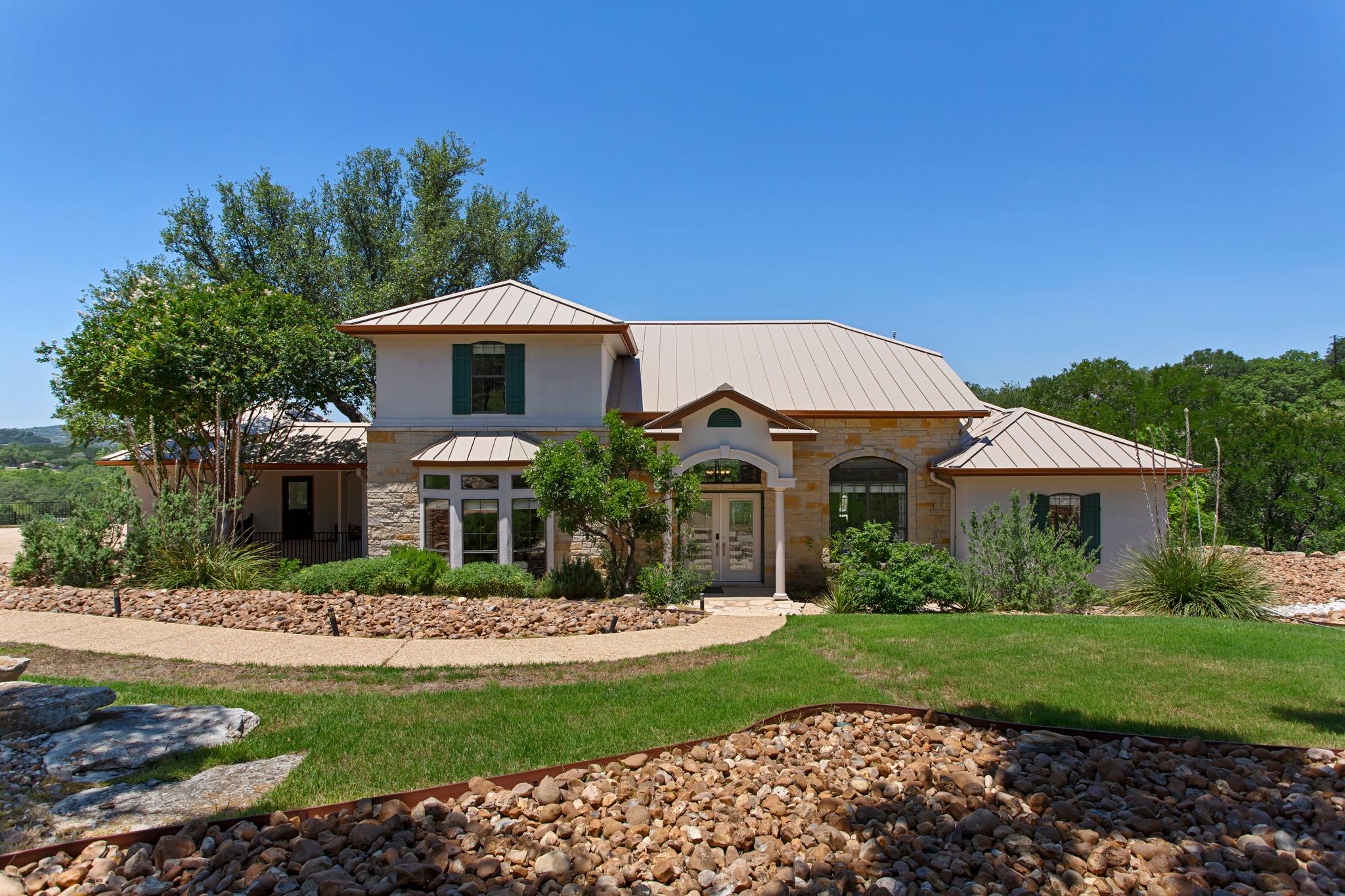 1121 Kings Cove DR, Canyon Lake, TX 78133 photo 3
