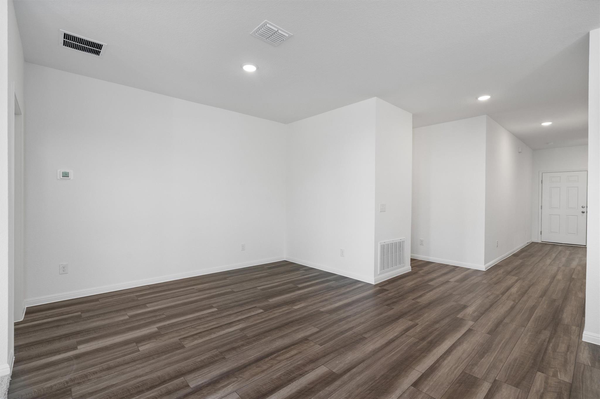 105 Bridgeview DR, Hutto, TX 78634 photo 4