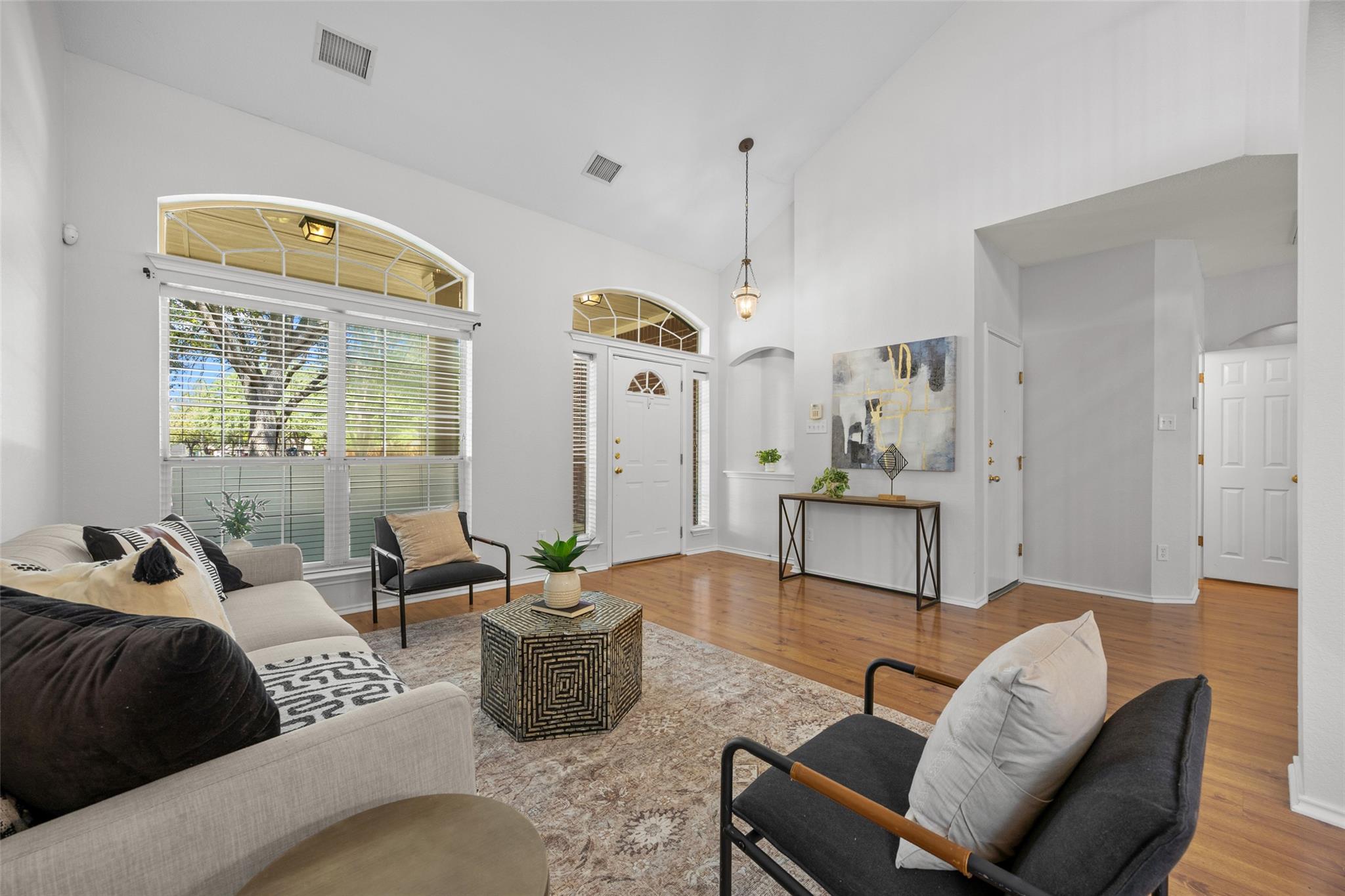 2633 Bolton ST, Austin, TX 78748 photo 3