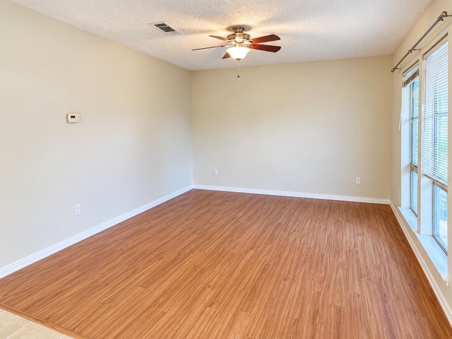 7702 Northcrest BLVD #A, Austin, TX 78752 photo 4