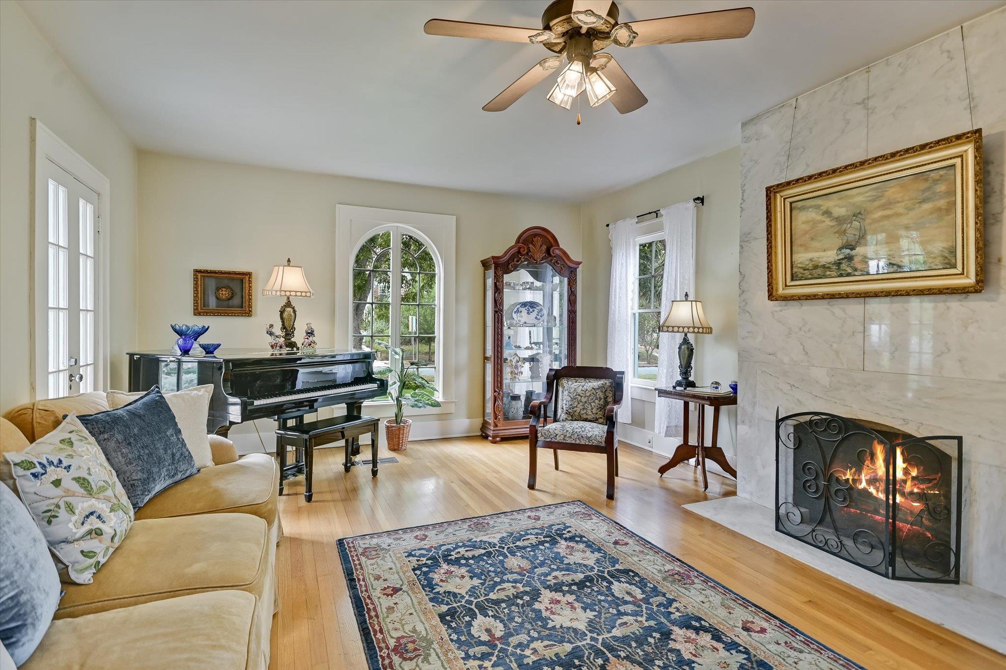 106 32nd ST, Austin, TX 78705 photo 5