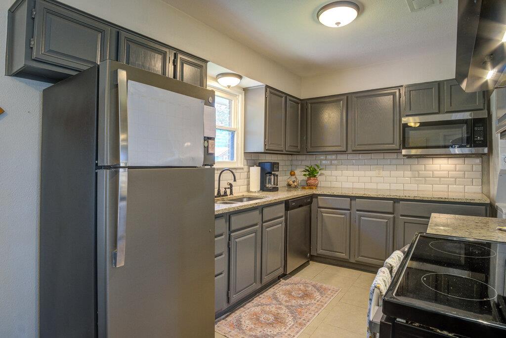 167 Hatcher Ave, San Antonio, TX 78223 photo 4