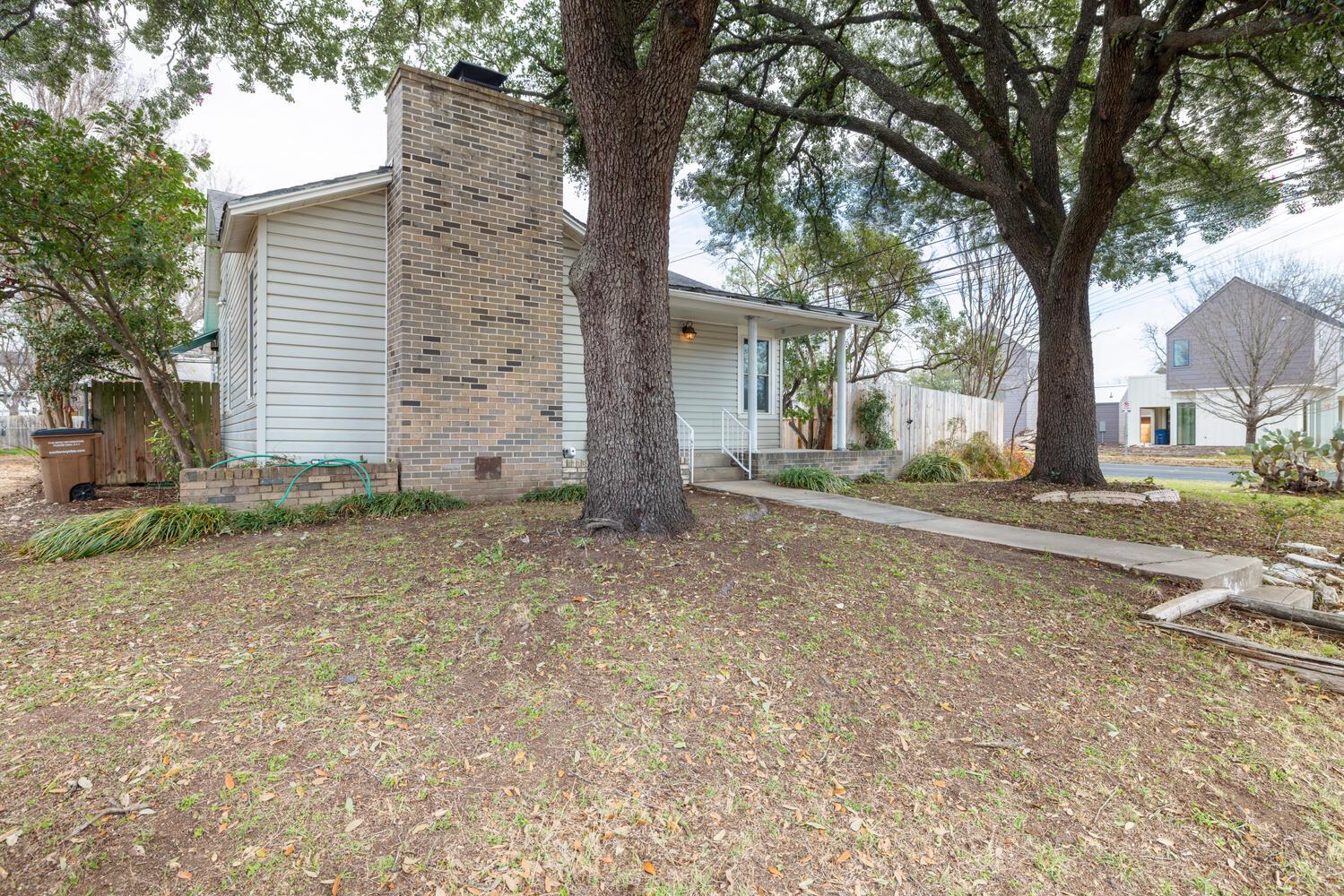 1400 Ruth Ave, Austin, TX 78757 photo 2