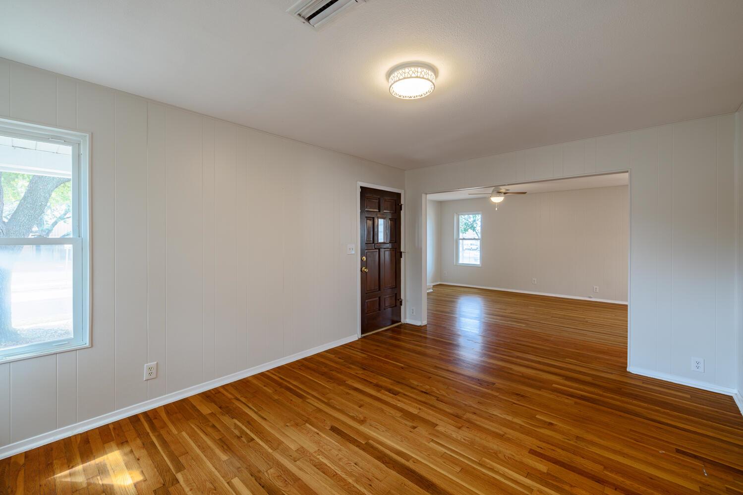 1400 Ruth Ave, Austin, TX 78757 photo 5