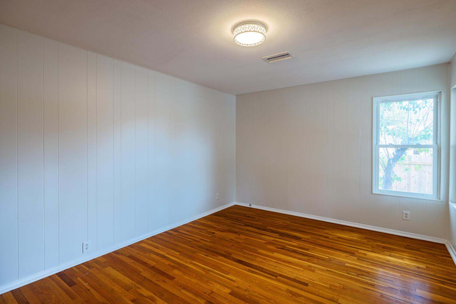 1400 Ruth Ave, Austin, TX 78757 photo 4