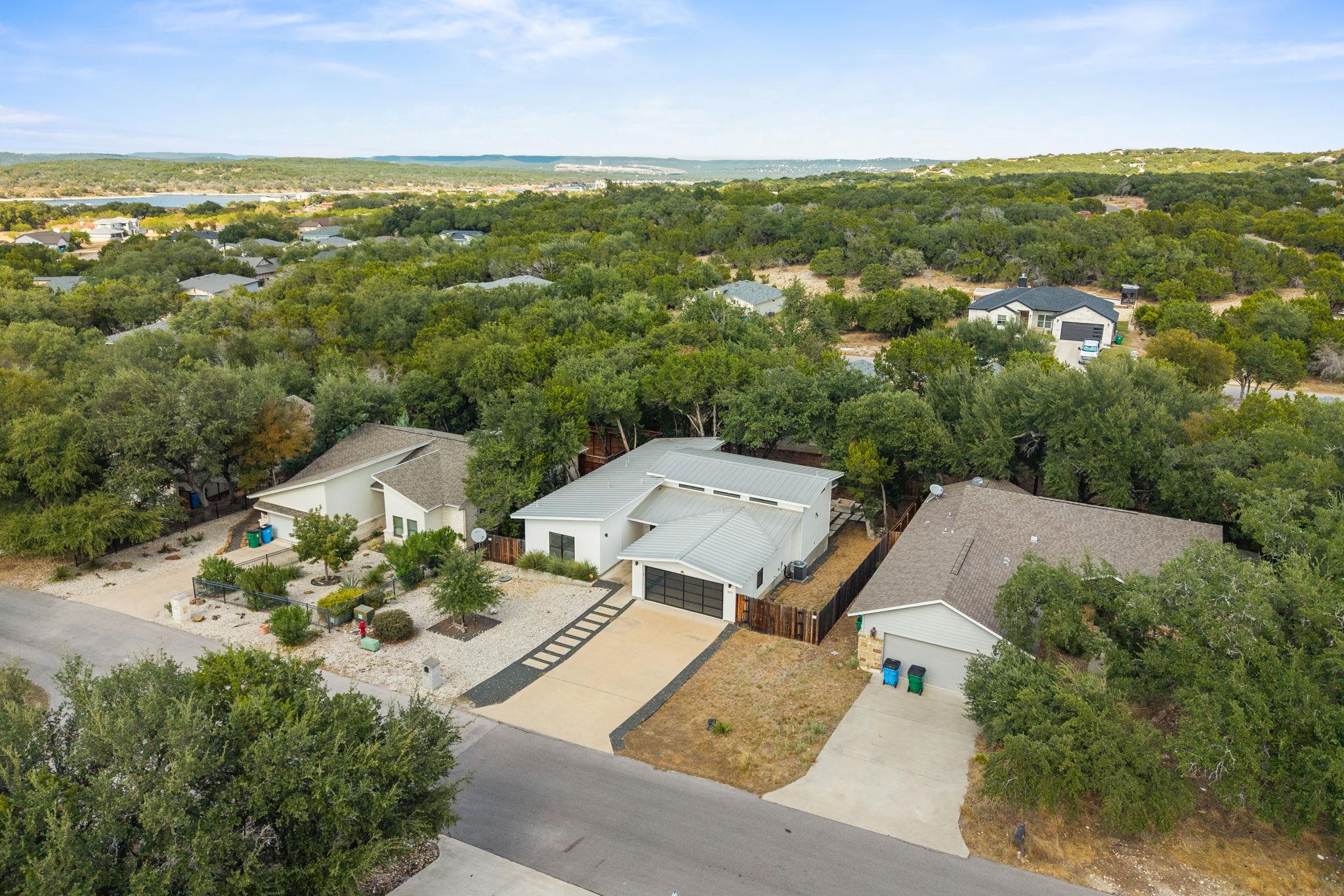 1917 Owens LN, Lago Vista, TX 78645 photo 2