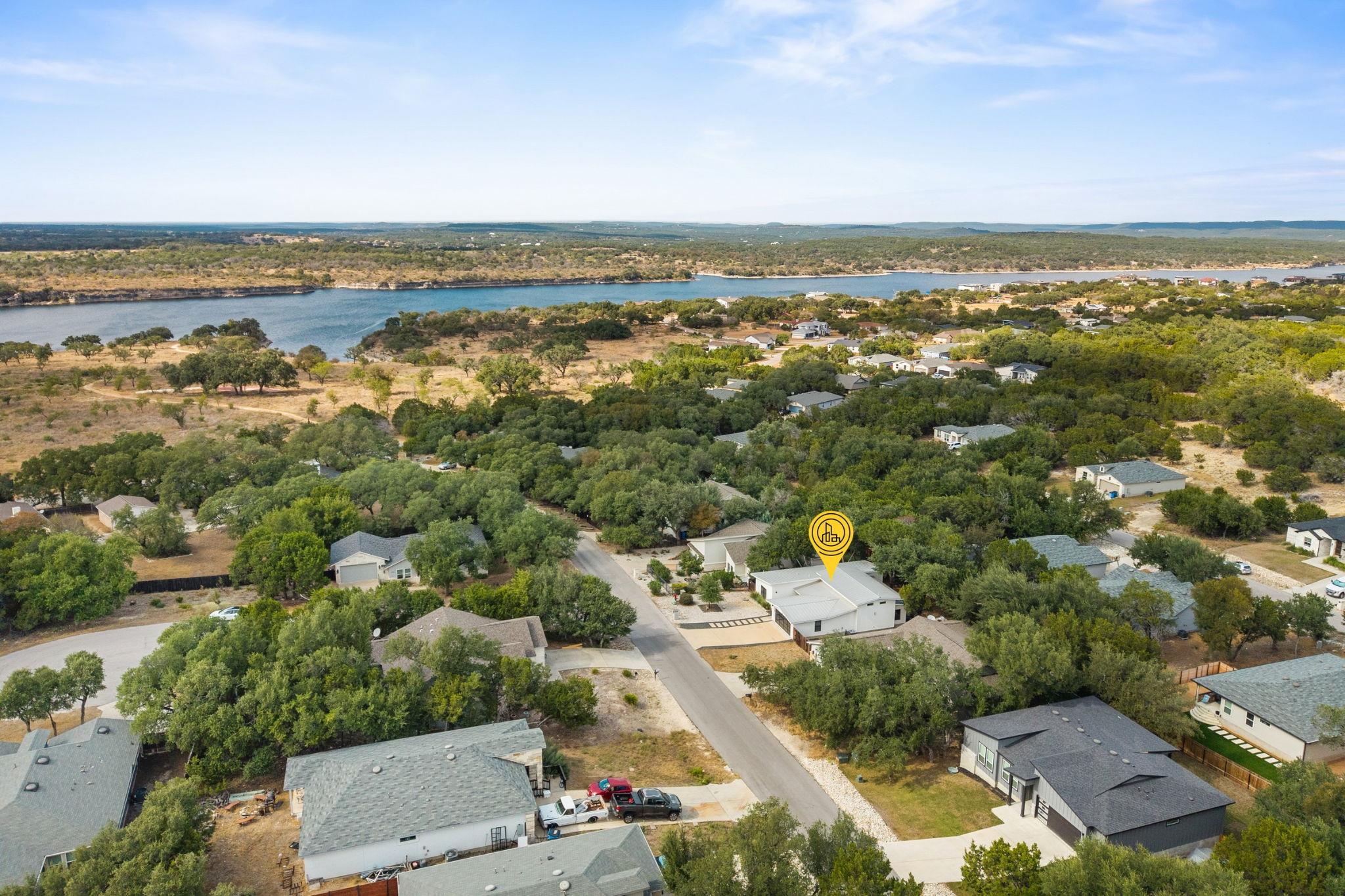 1917 Owens LN, Lago Vista, TX 78645 photo 3