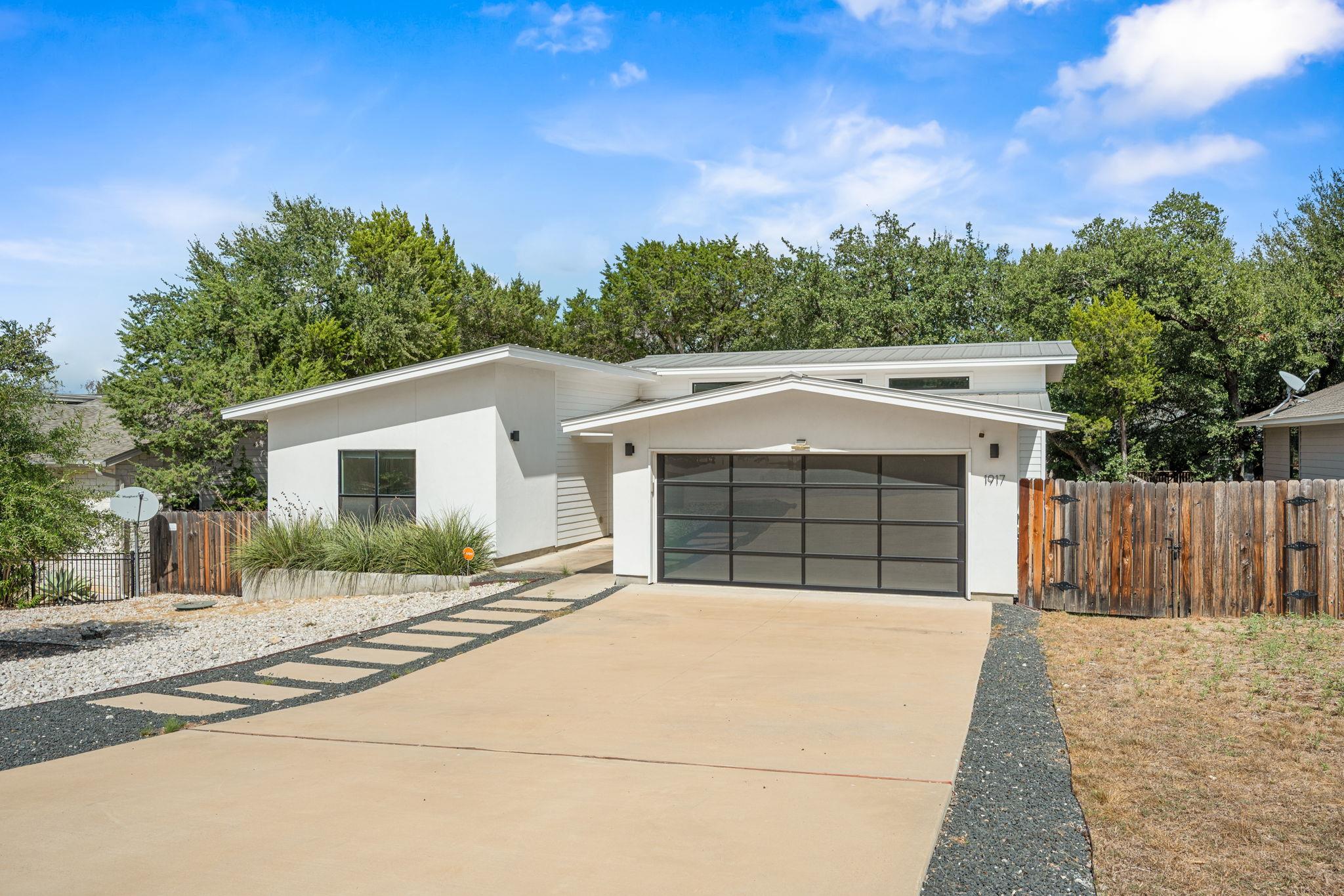 1917 Owens LN, Lago Vista, TX 78645 photo 4