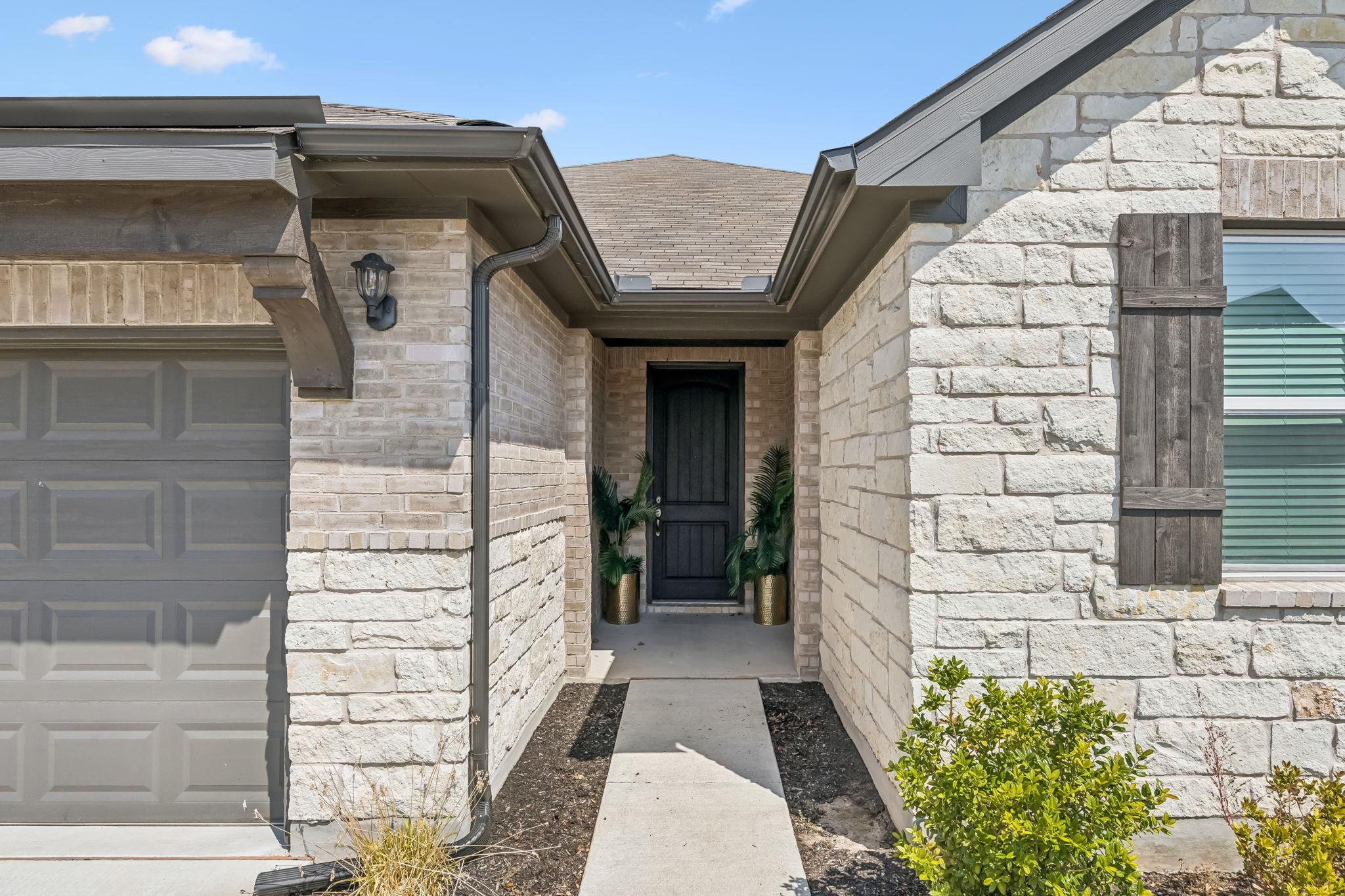 4009 Milano River RD, Hutto, TX 78634 photo 3