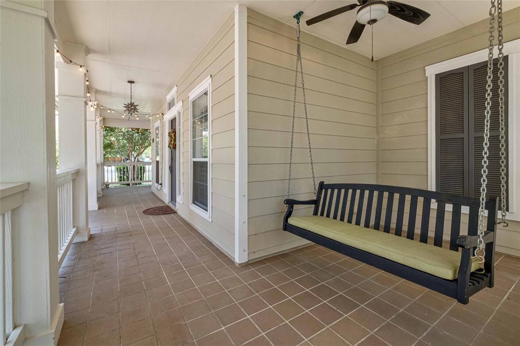 2730 Kinney Oaks CT, Austin, TX 78704 photo 3