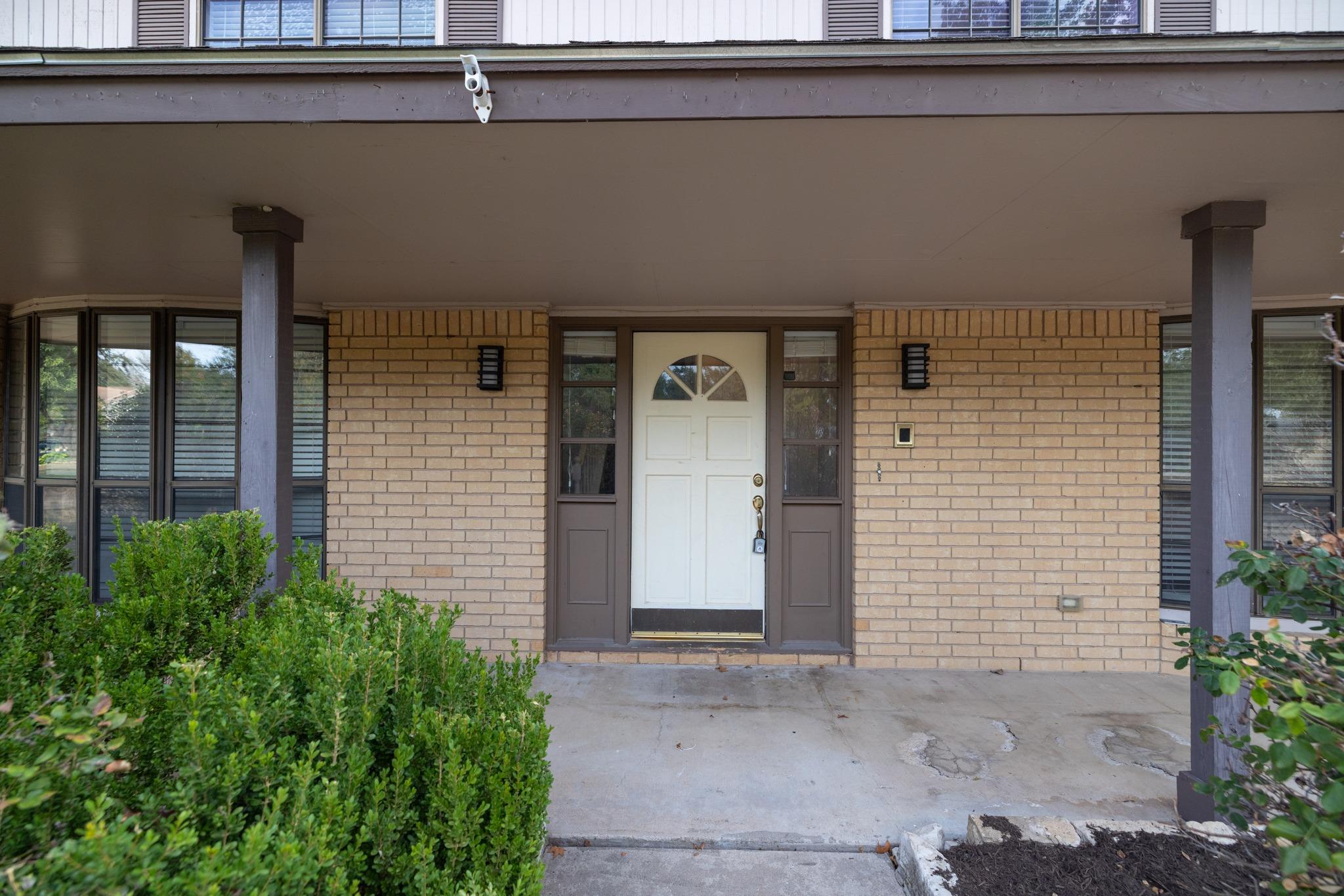 13307 Broadmeade Ave, Austin, TX 78729 photo 2
