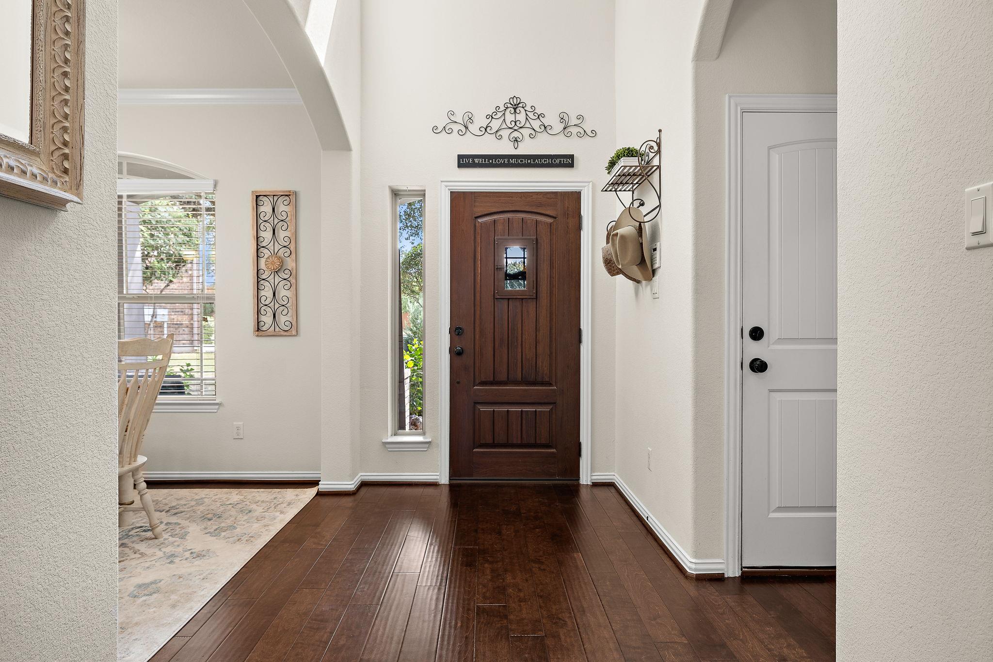 4034 Geary ST, Round Rock, TX 78681 photo 2
