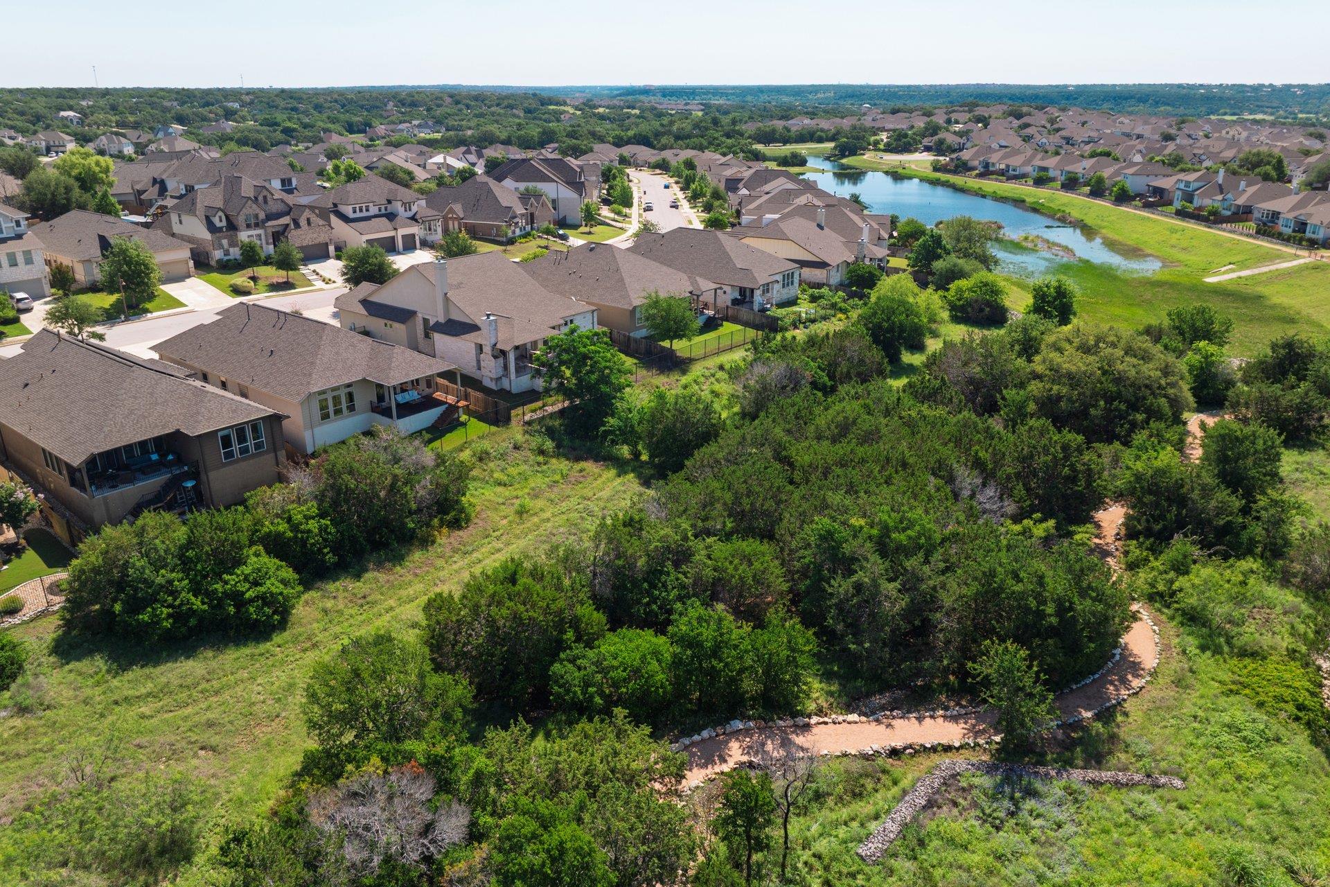 173 Santa Maria ST, Georgetown, TX 78628 photo 3