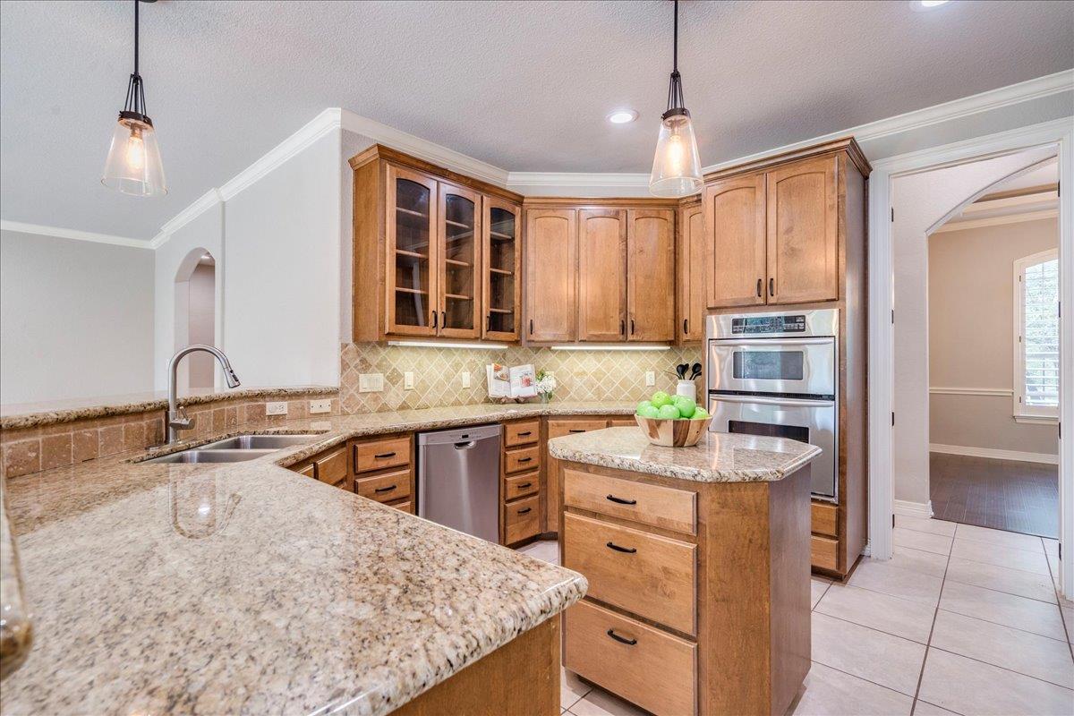 103 Silverstone DR, Georgetown, TX 78633 photo 3