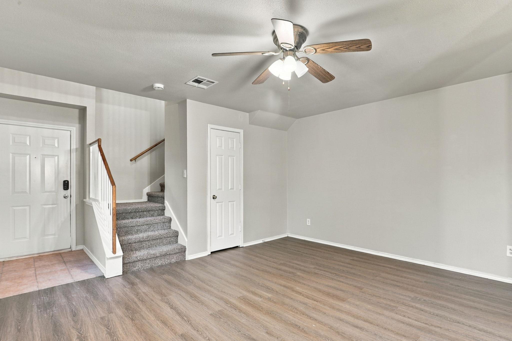 1830 Wallin LOOP, Round Rock, TX 78664 photo 2