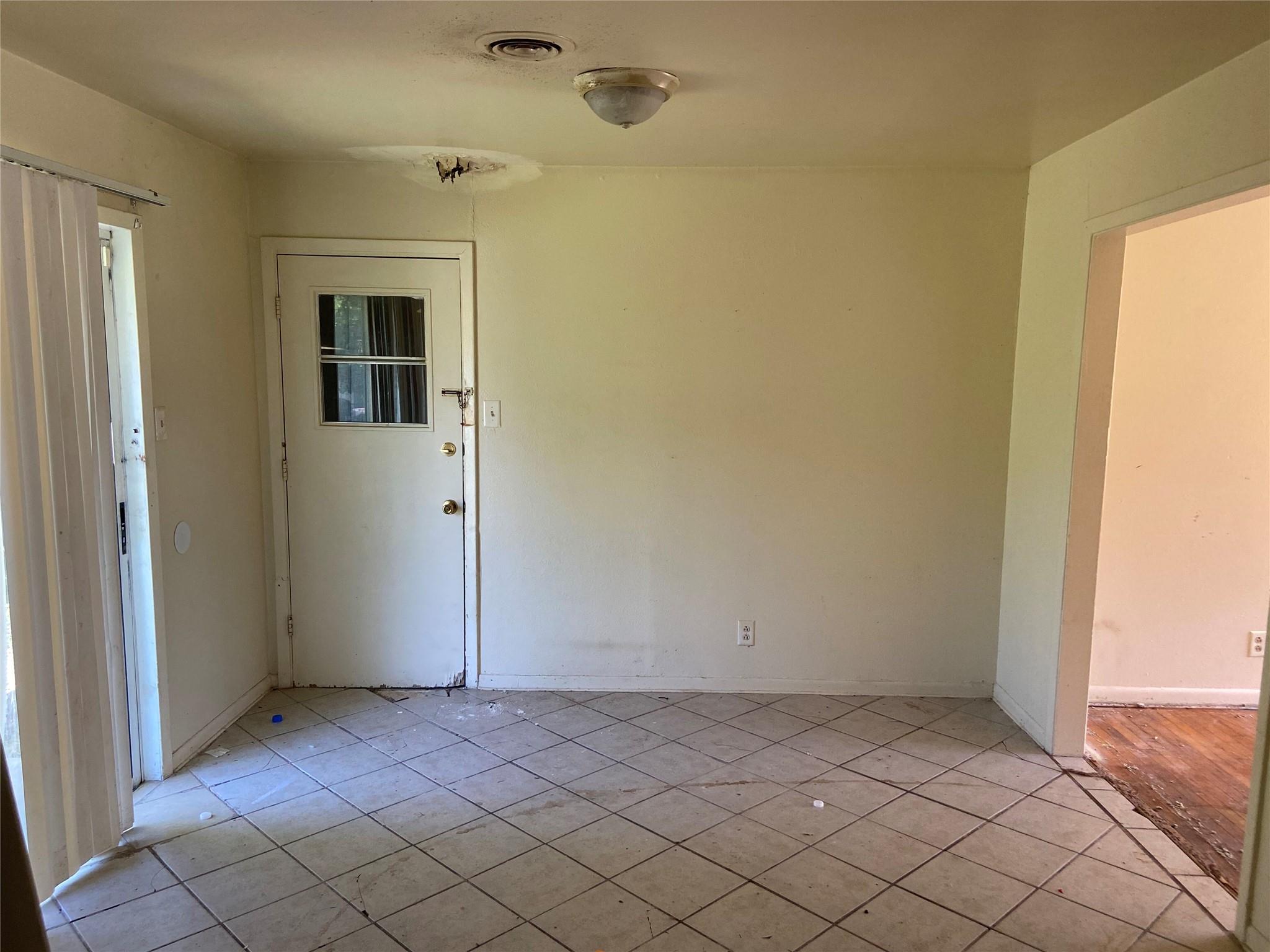 1303 Connell DR, Killeen, TX 76543 photo 5