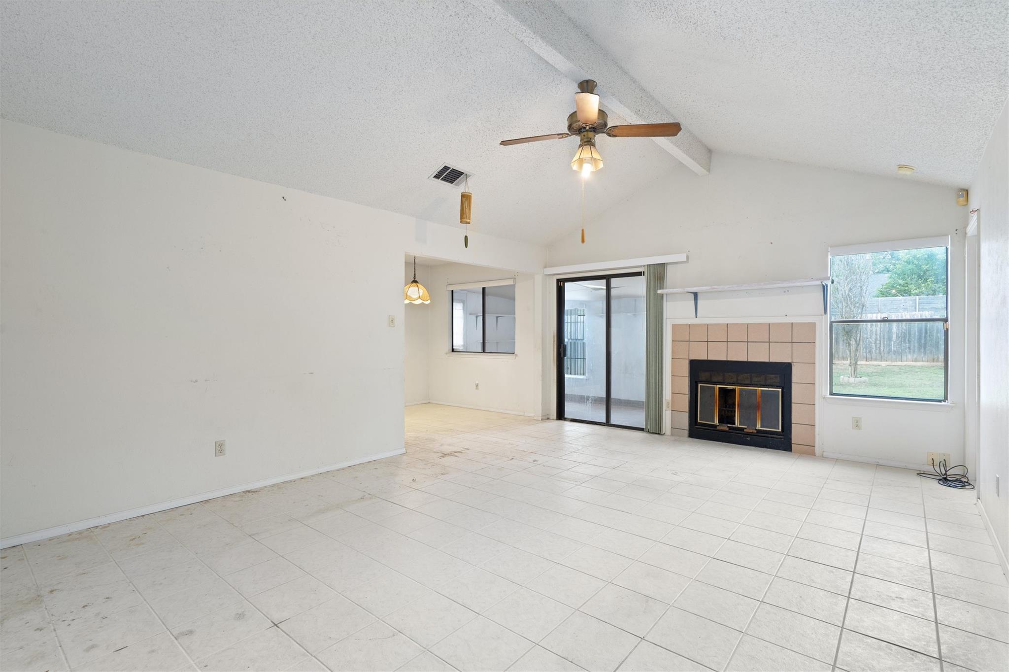 2614 Aylesbury LN, Austin, TX 78745 photo 5
