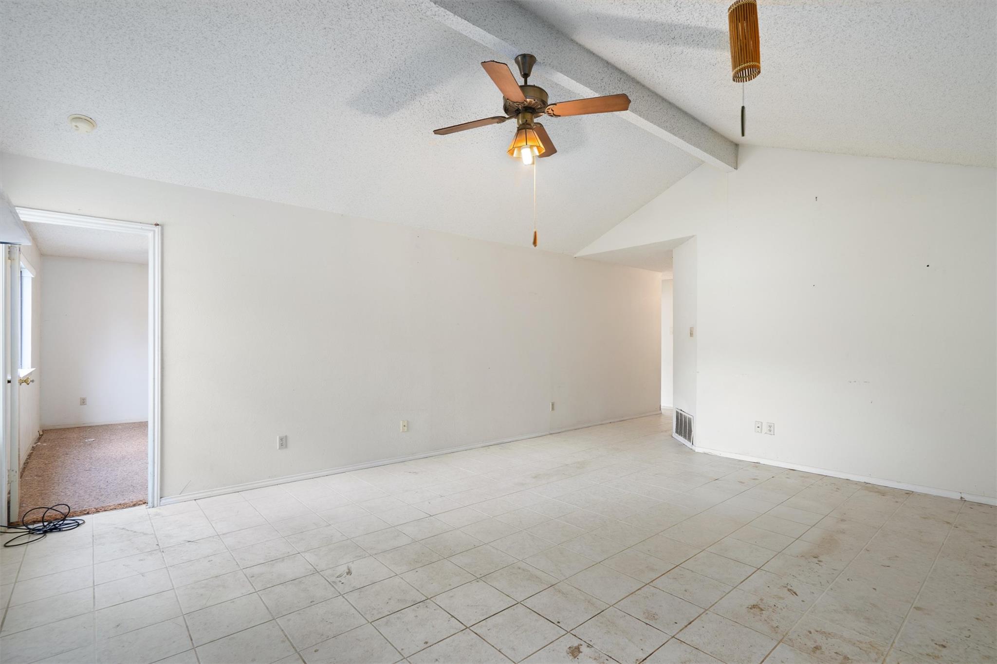 2614 Aylesbury LN, Austin, TX 78745 photo 4