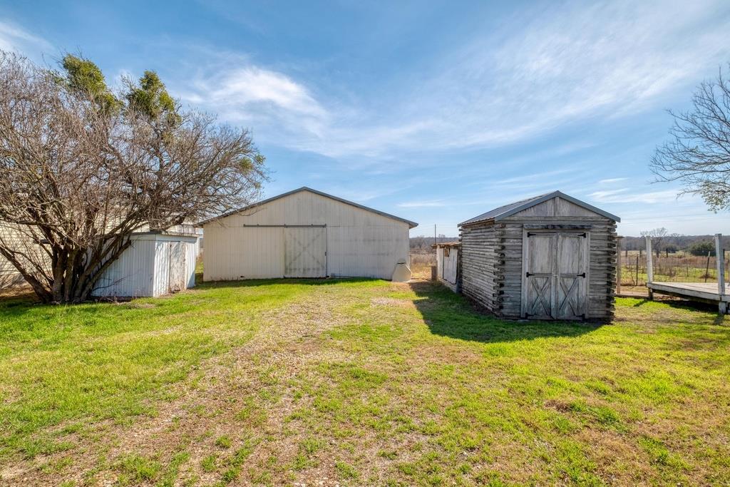 829 State Highway 21 Highway, Cedar Creek, TX 78612 photo 4