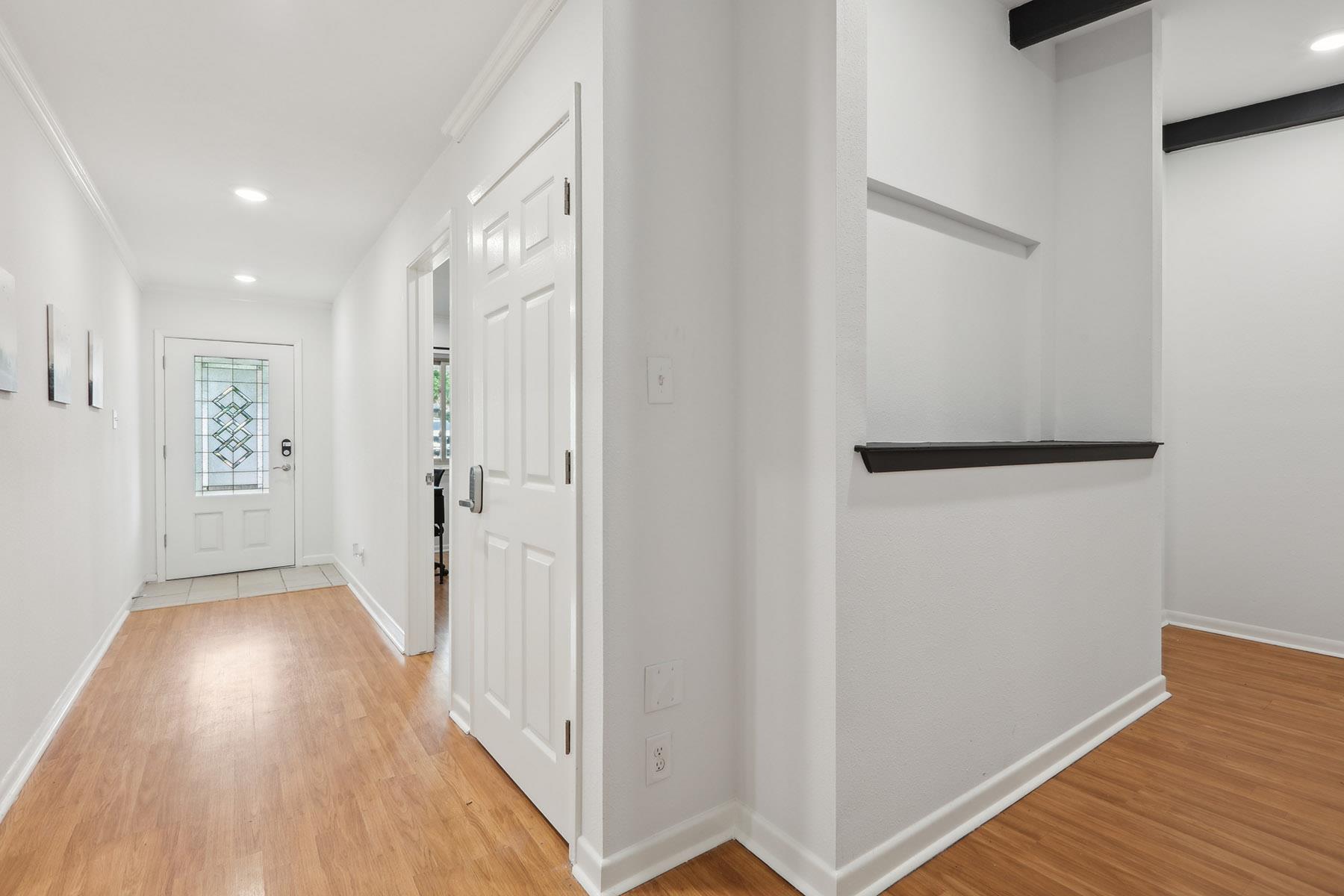 8911 Pointer LN, Austin, TX 78758 photo 3