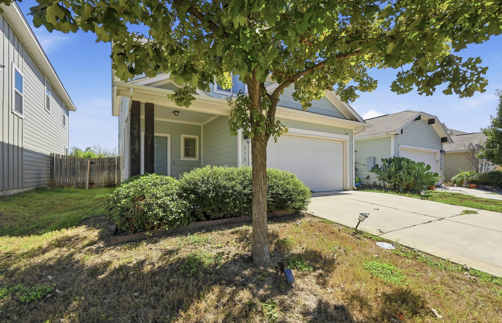 528 Twisted Oaks LN, Buda, TX 78610 photo 3