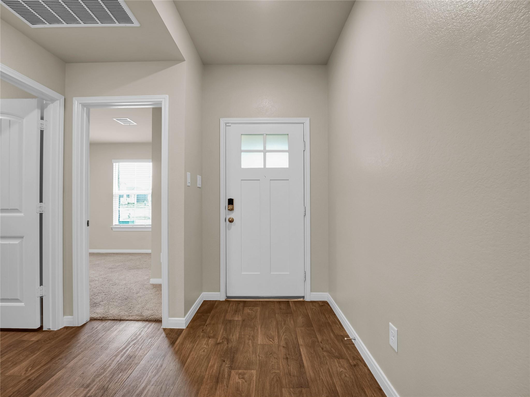 127 Sky Meadows CIR, San Marcos, TX 78666 photo 3