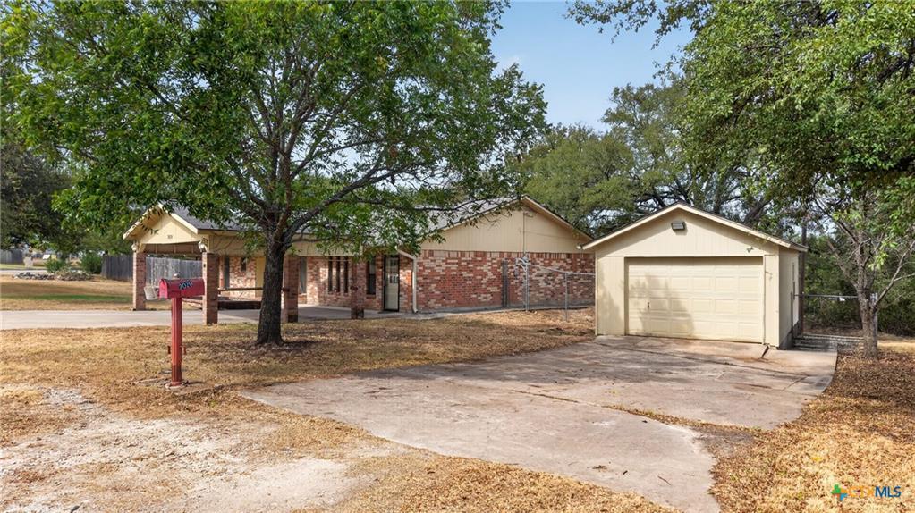 2020 Babb ST, Copperas Cove, TX 76522 photo 4