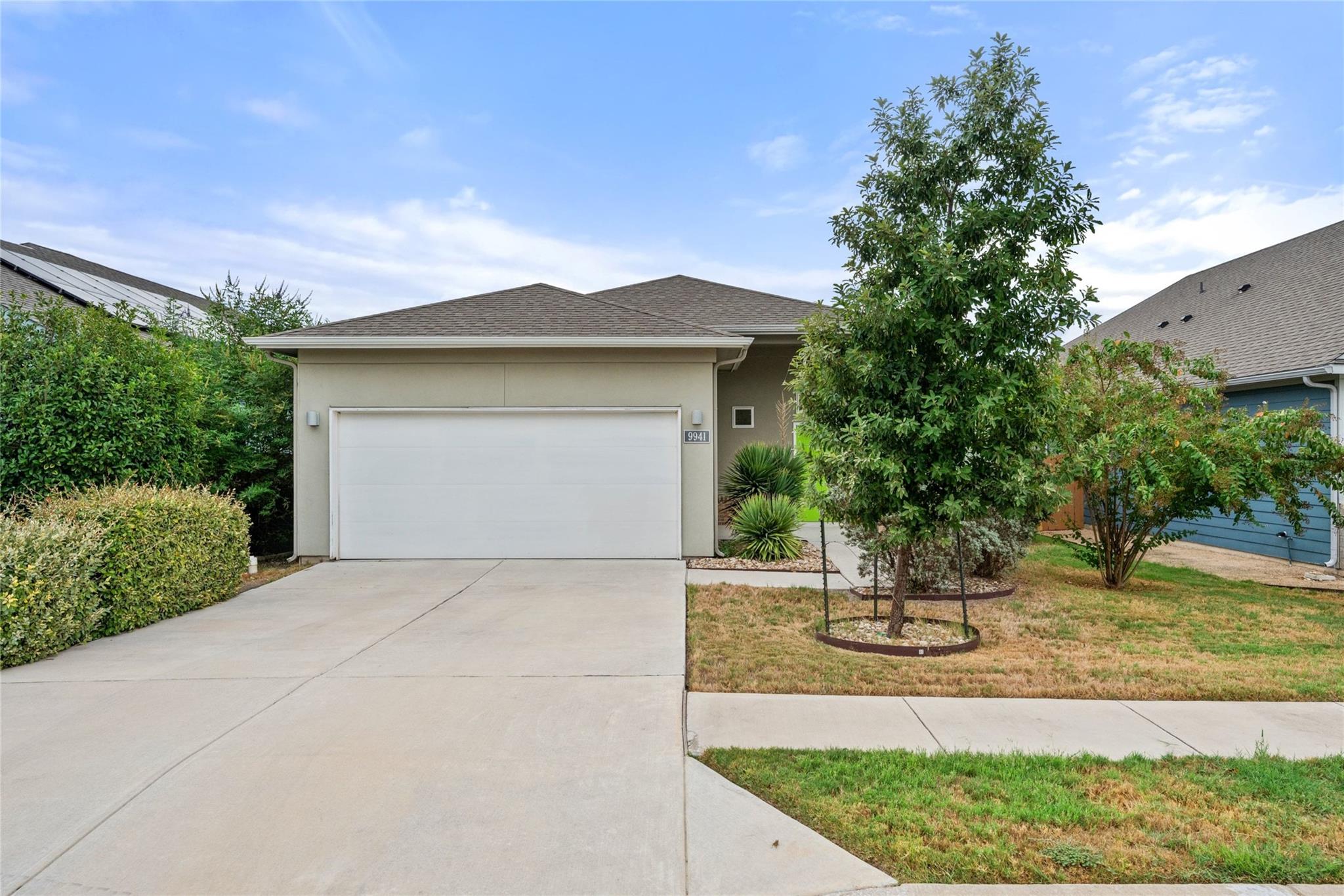 9941 Comely BND, Manor, TX 78653 photo 2