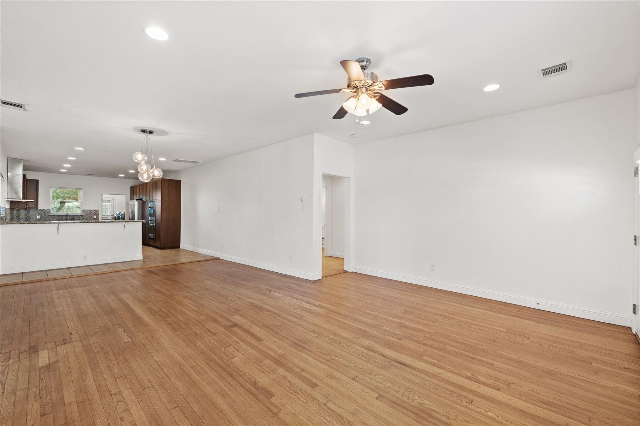 3203 18th ST, Austin, TX 78721 photo 4