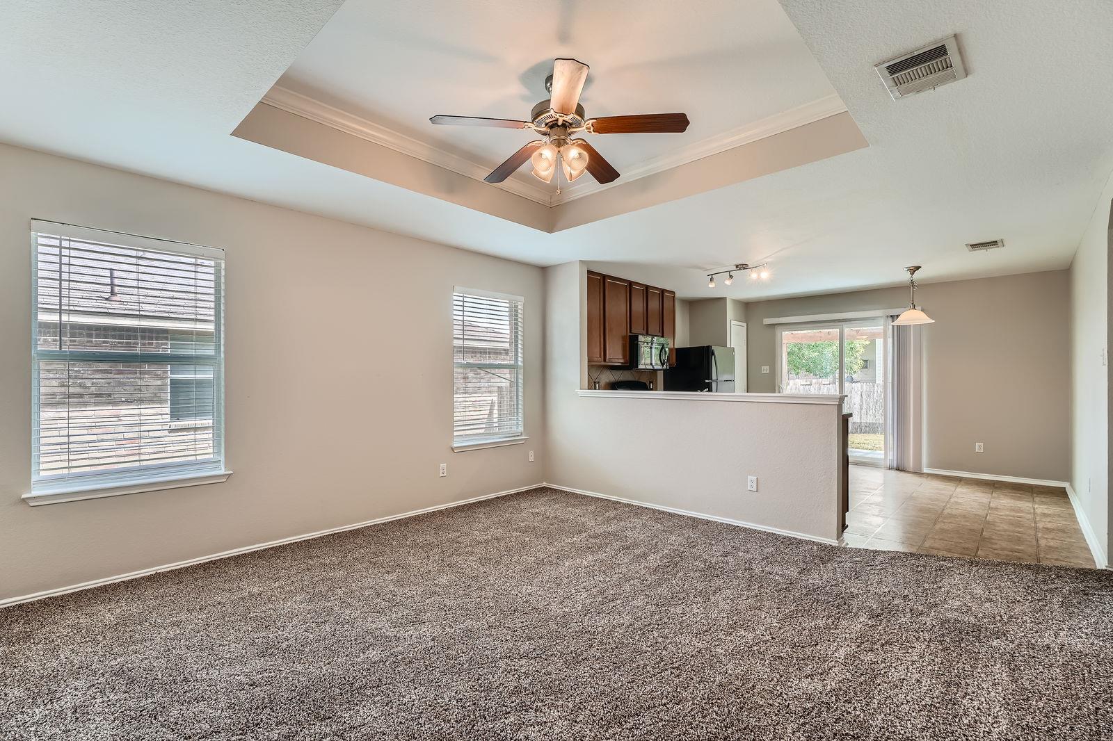 315 Moonwalker TRL, Buda, TX 78610 photo 2