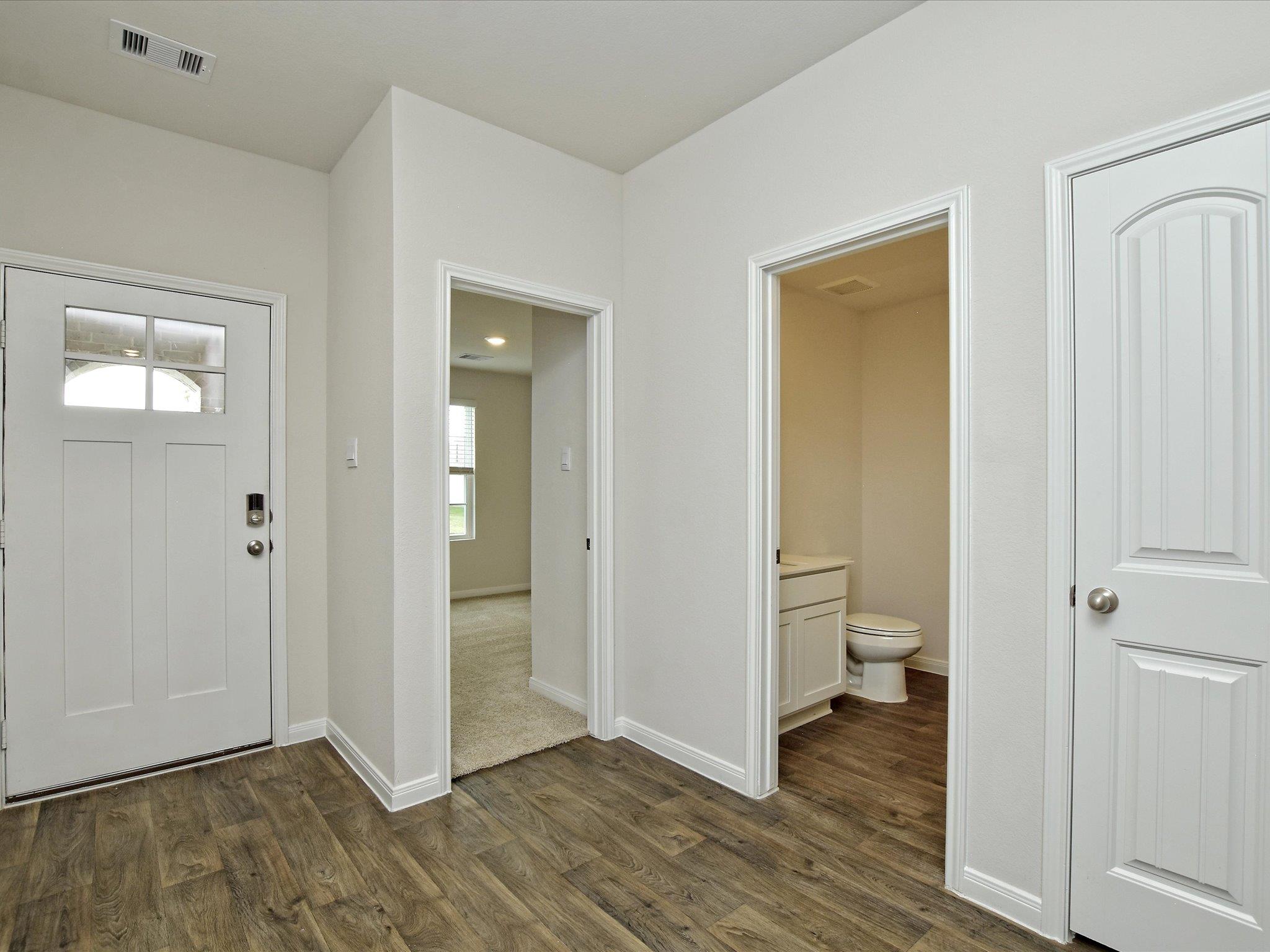 1305 CAMDEN LN, Lockhart, TX 78644 photo 5