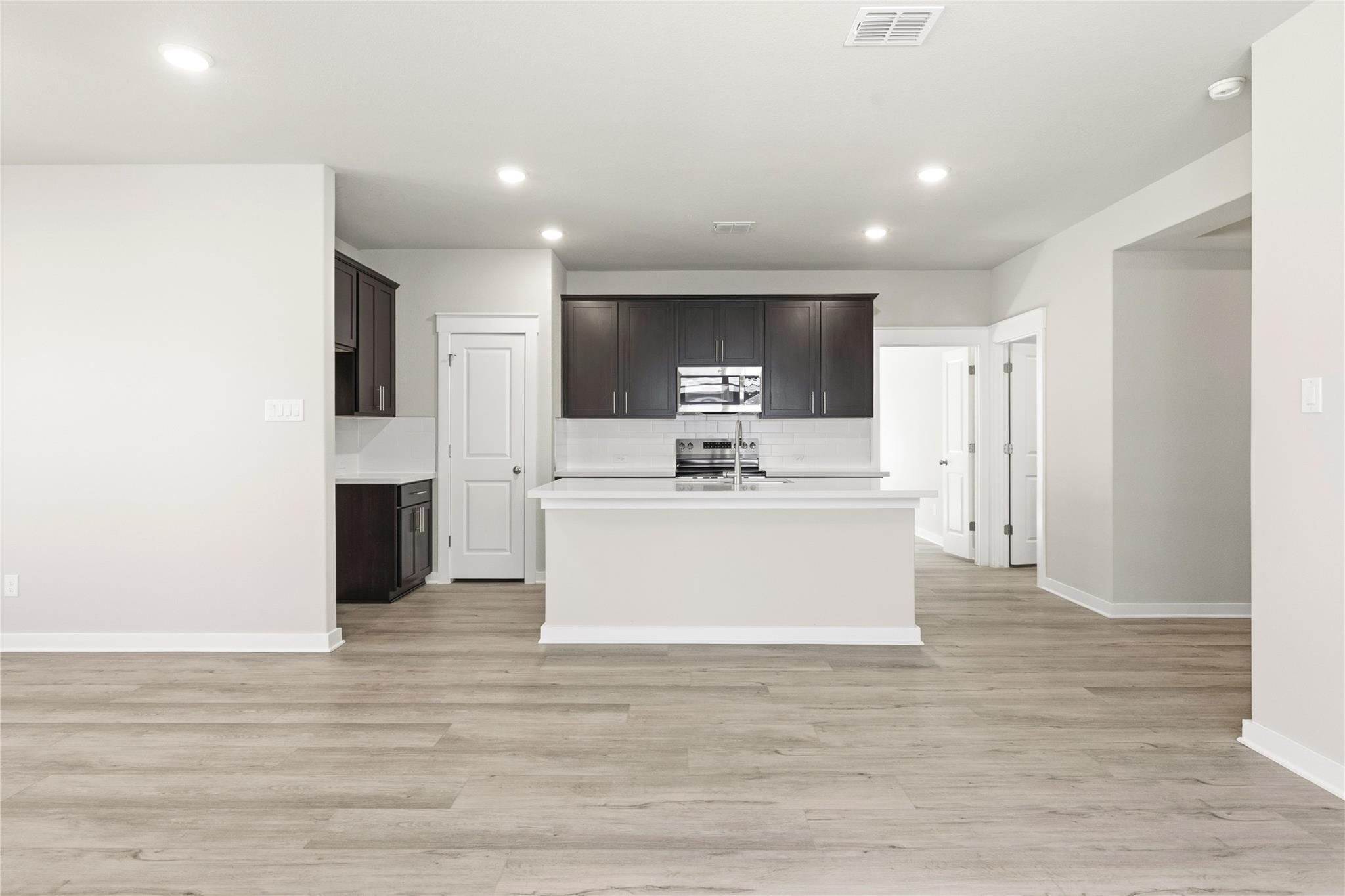 204 Hazy View RD, San Marcos, TX 78666 photo 2