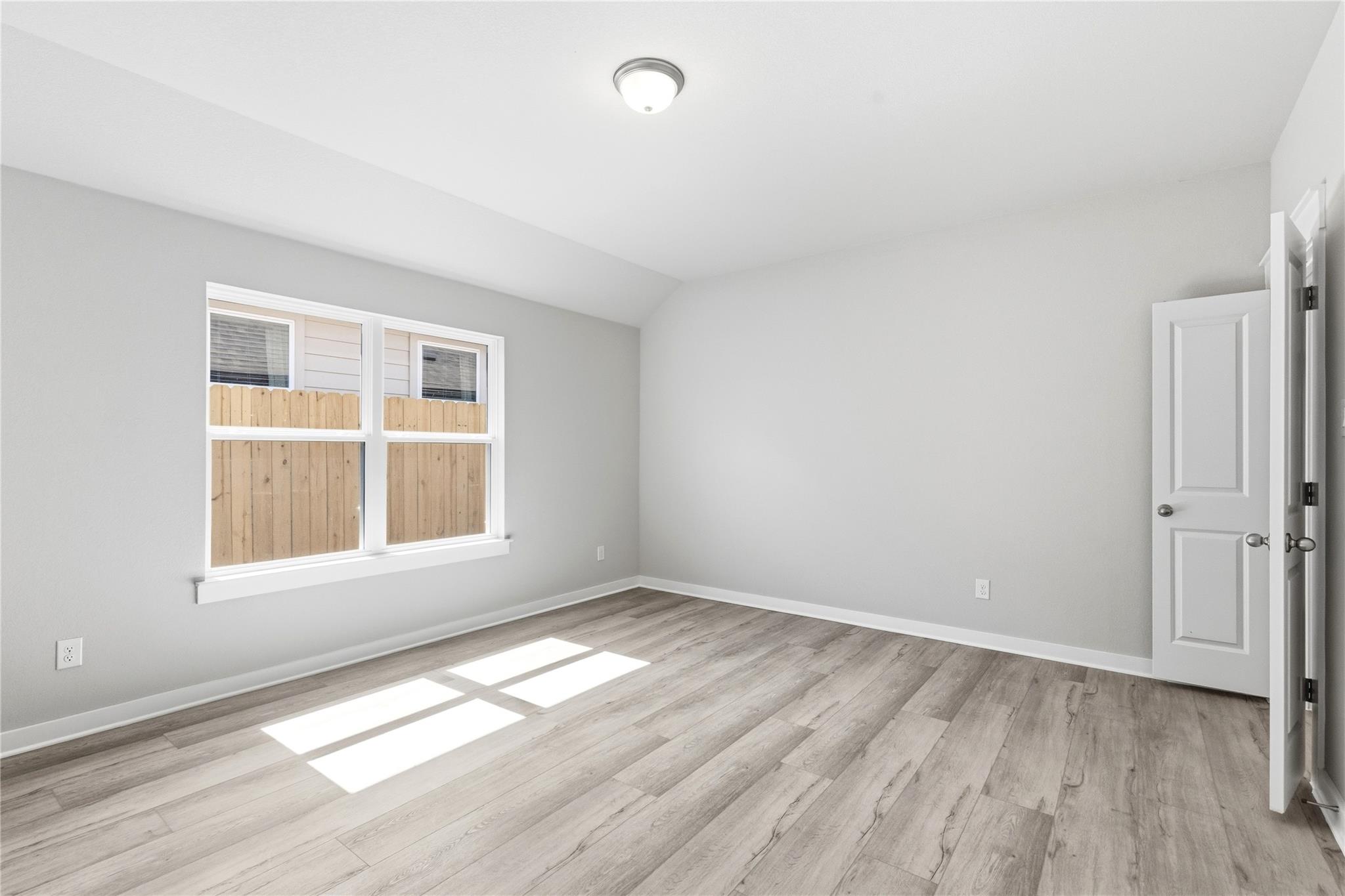 204 Hazy View RD, San Marcos, TX 78666 photo 4