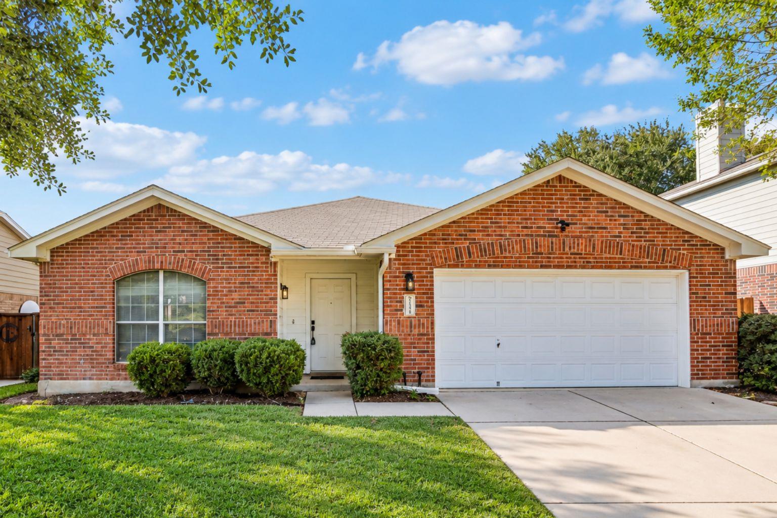 121 Orion CV, Kyle, TX 78640 photo 2