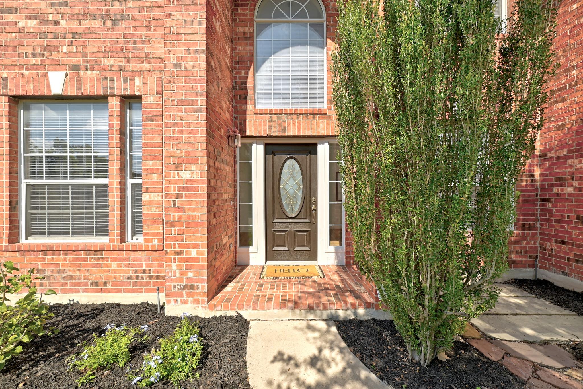 506 Olympic DR, Pflugerville, TX 78660 photo 2