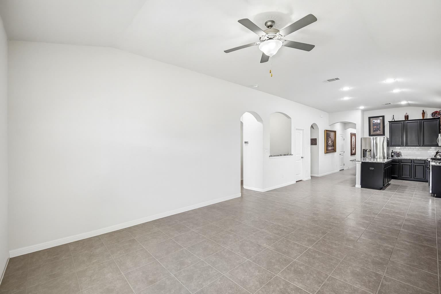 116 Mauldin ST, Georgetown, TX 78628 photo 4