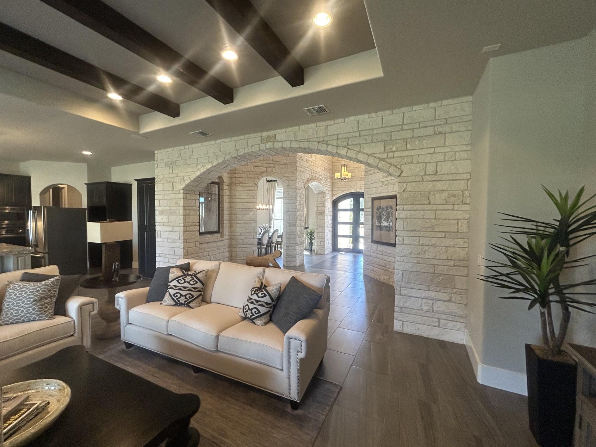 200 Creek Crossing DR, Georgetown, TX 78628 photo 2