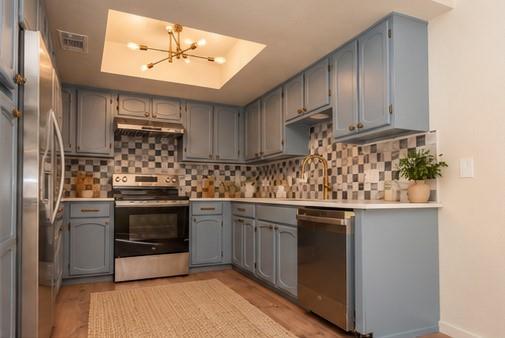 7203 Coronado CIR, Austin, TX 78752 photo 4