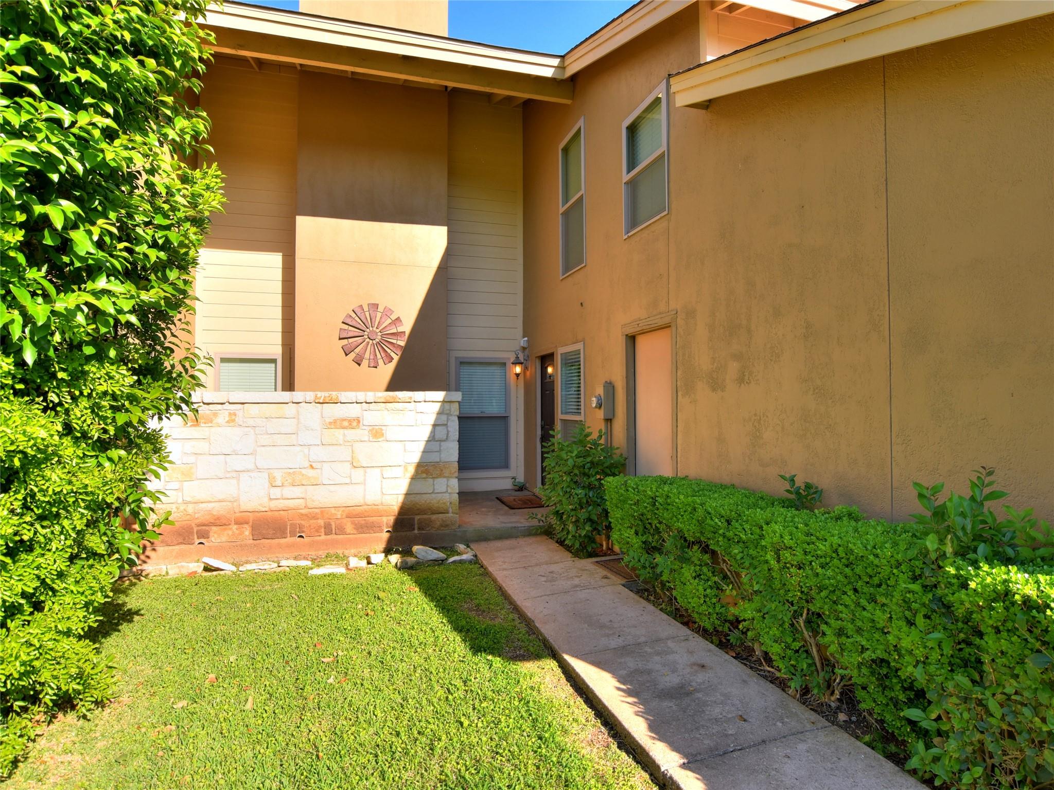 222 Lido ST #J-2, Lakeway, TX 78734 photo 5