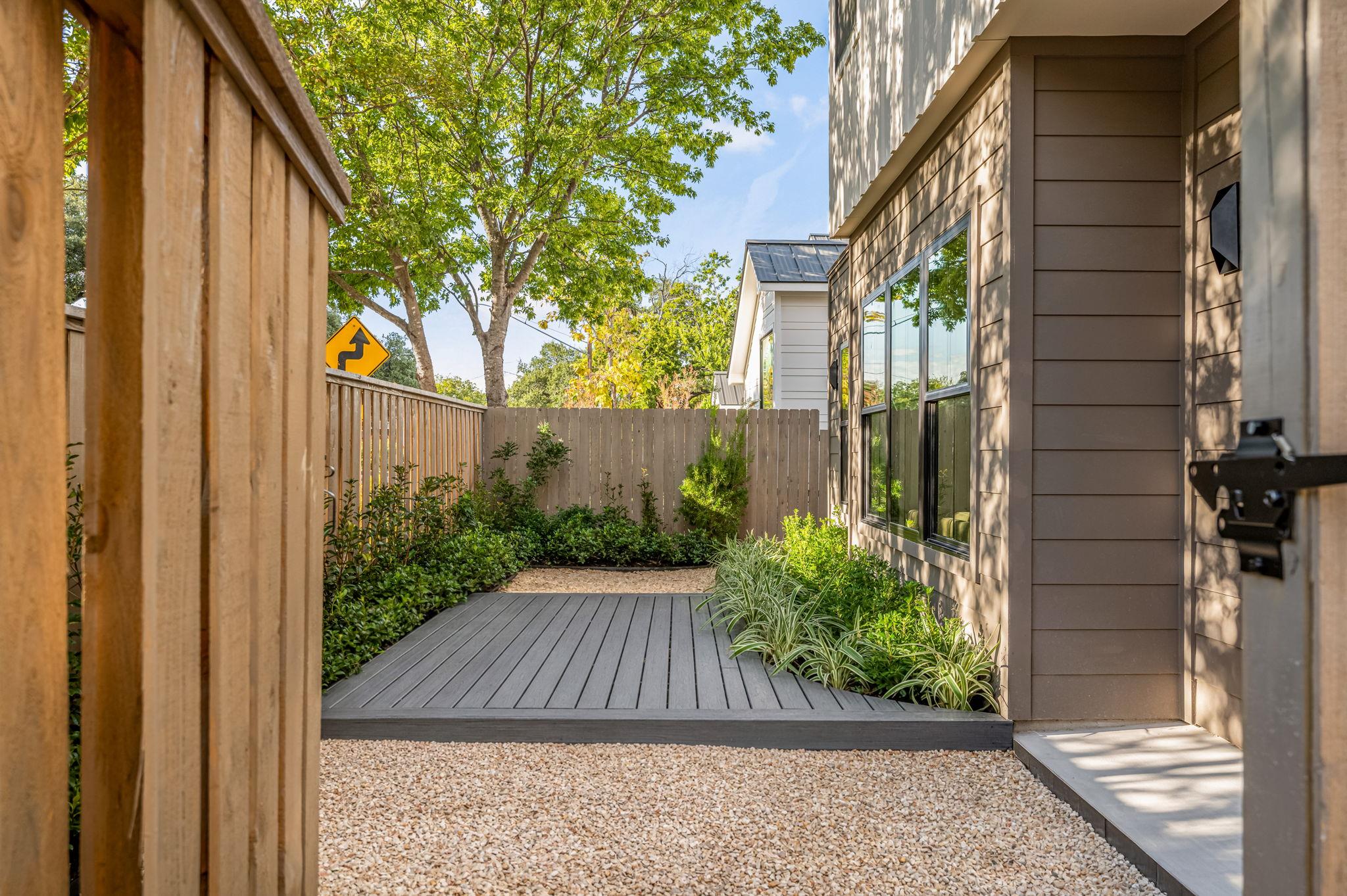 2404 Euclid Ave #1, Austin, TX 78704 photo 4