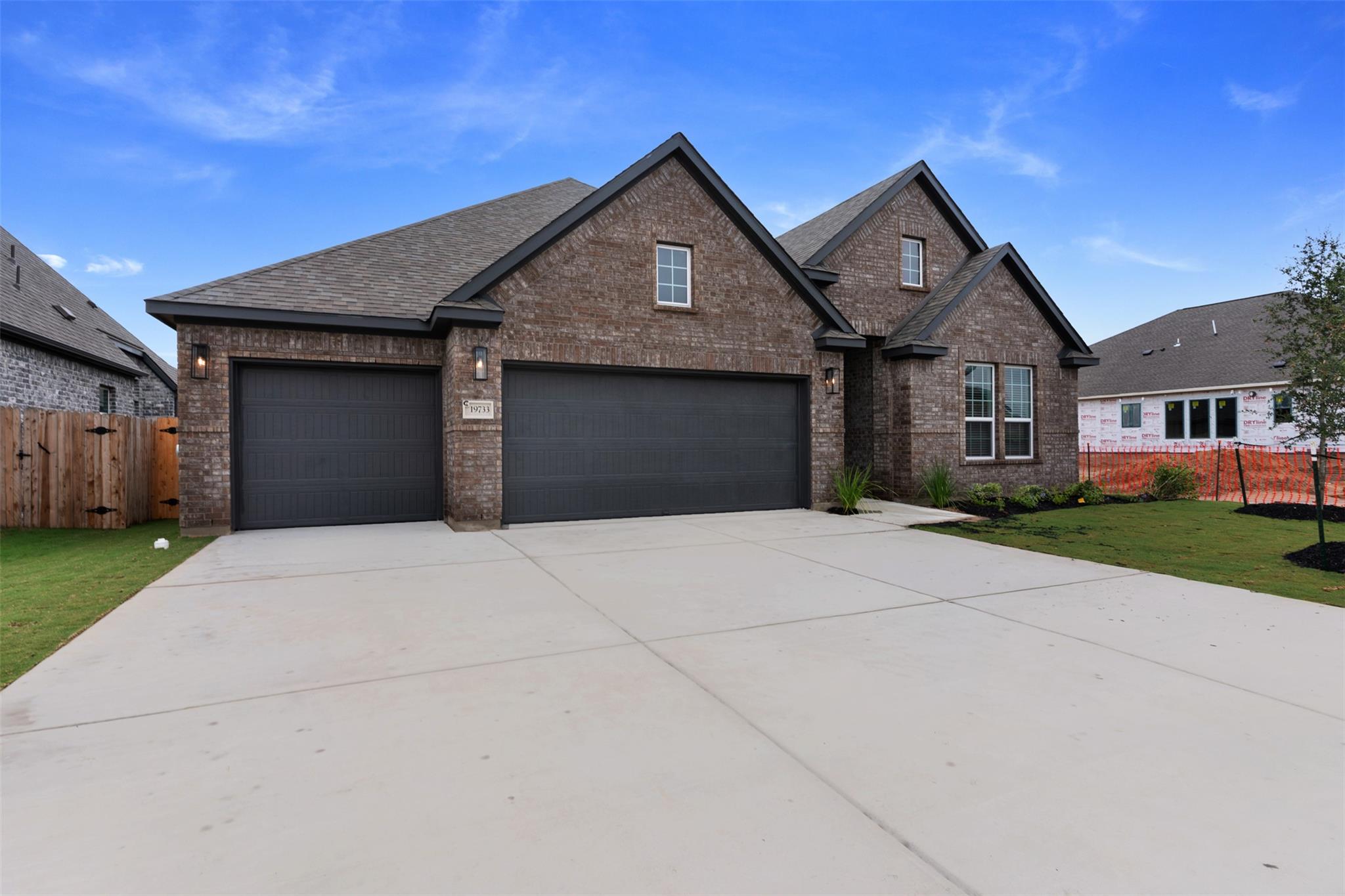 17305 Lisa Samuels DR, Pflugerville, TX 78660 photo 2