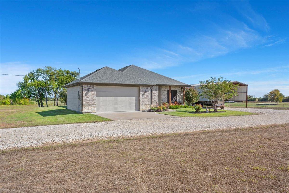 6565 Mother Neff PKWY, McGregor, TX 76657 photo 5