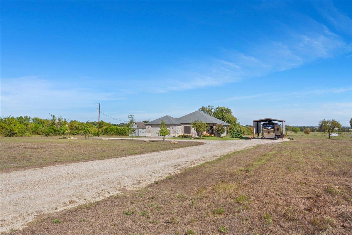 6565 Mother Neff PKWY, McGregor, TX 76657 photo 4