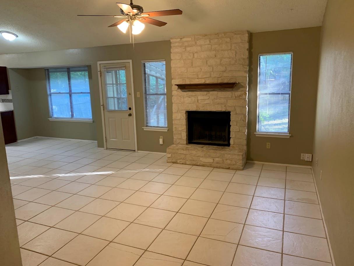 4419 Silverstone DR, Austin, TX 78744 photo 4