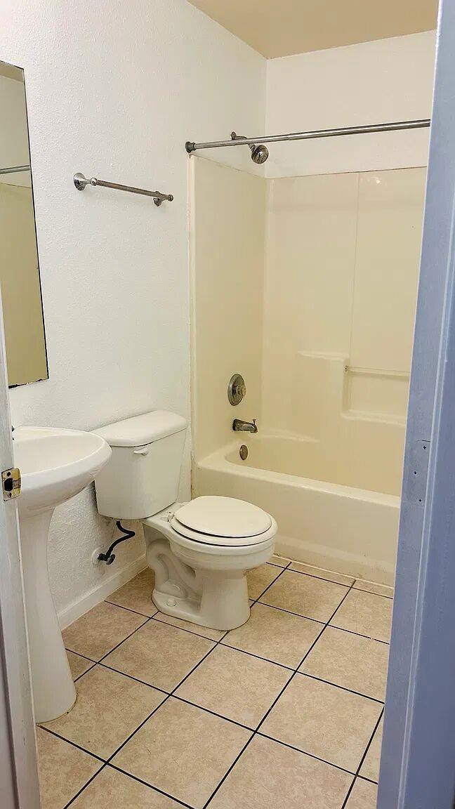2222 Katy LN #B, Georgetown, TX 78626 photo 3