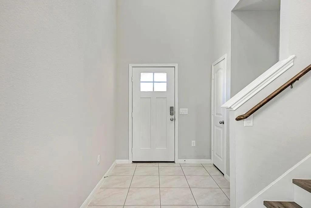 6713 Branrust DR, Austin, TX 78744 photo 5