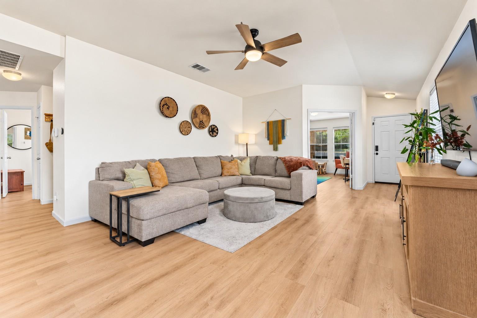 12021 Gaelic DR, Austin, TX 78754 photo 3