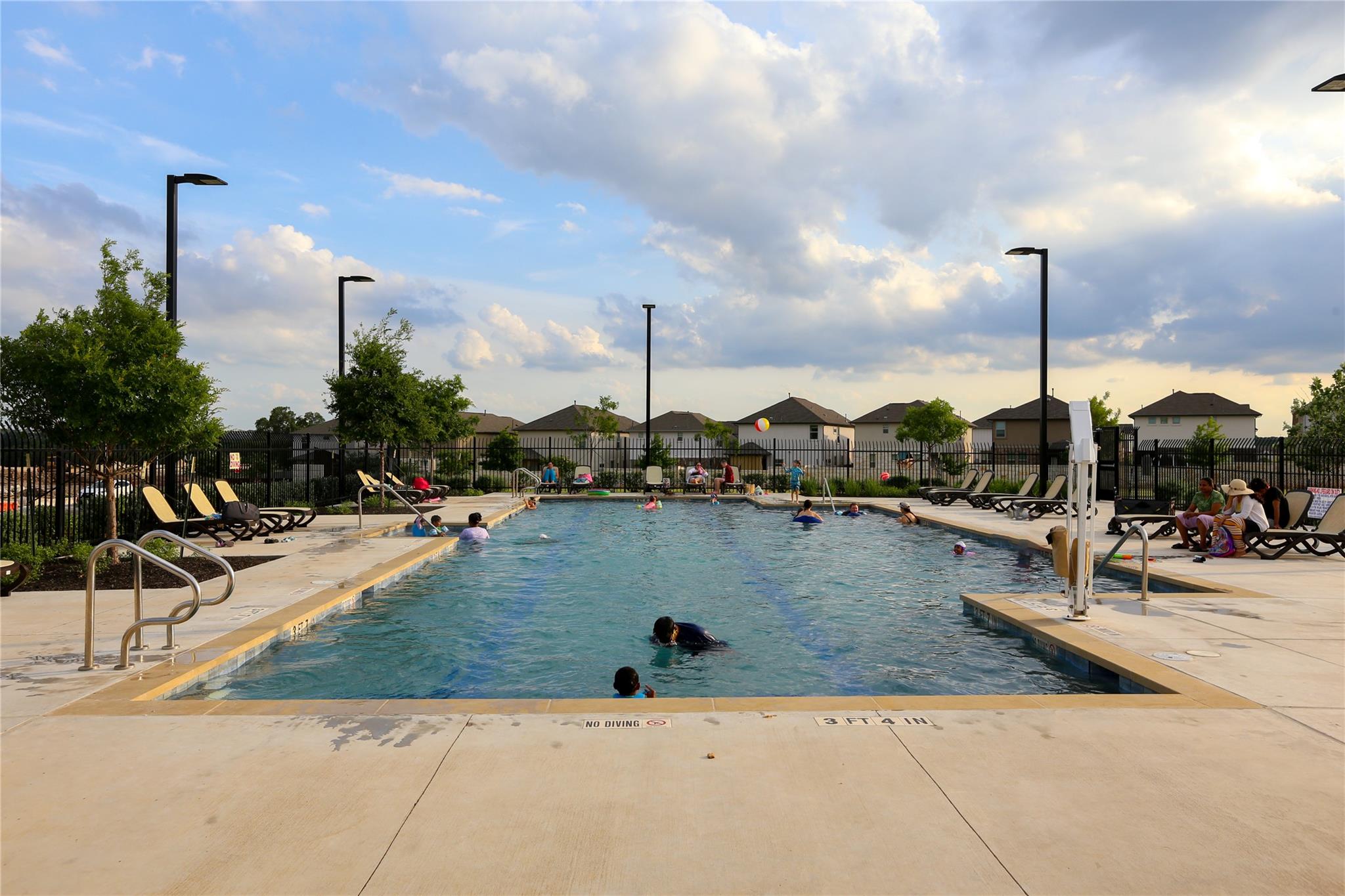 432 Arrowhead Vine ST, Leander, TX 78641 photo 5