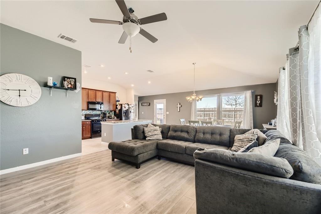 349 Tailwind DR, Kyle, TX 78640 photo 3