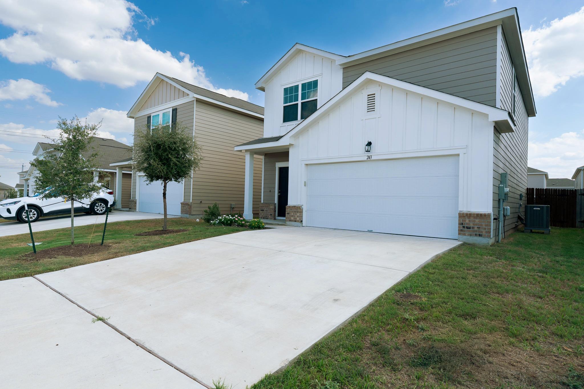 243 Waterbuck LOOP, Hutto, TX 78634 photo 2